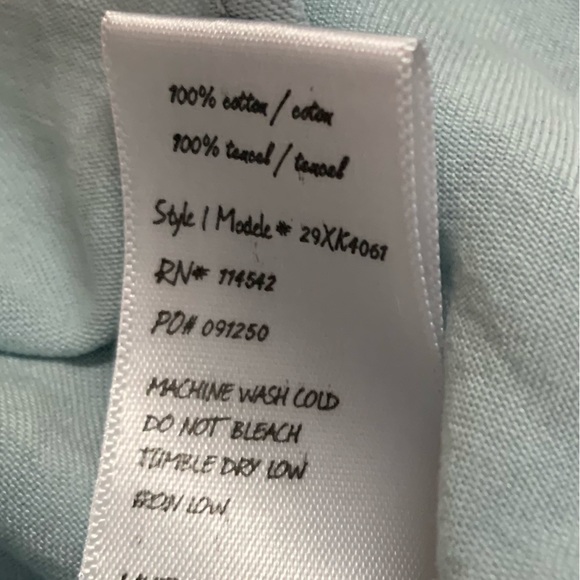 🌟HOST PICK🌟Blank Denim Jr Sleeveless Shirt - Picture 8 of 13